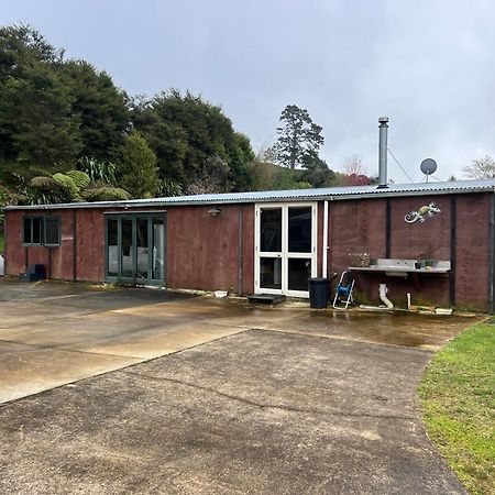 Self Contained Open Shed Space Wainui  Bagian luar foto