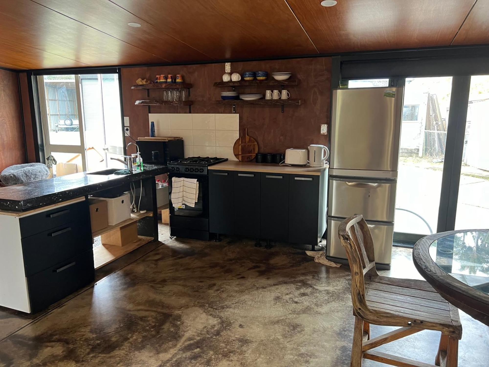 Self Contained Open Shed Space Wainui  Bagian luar foto