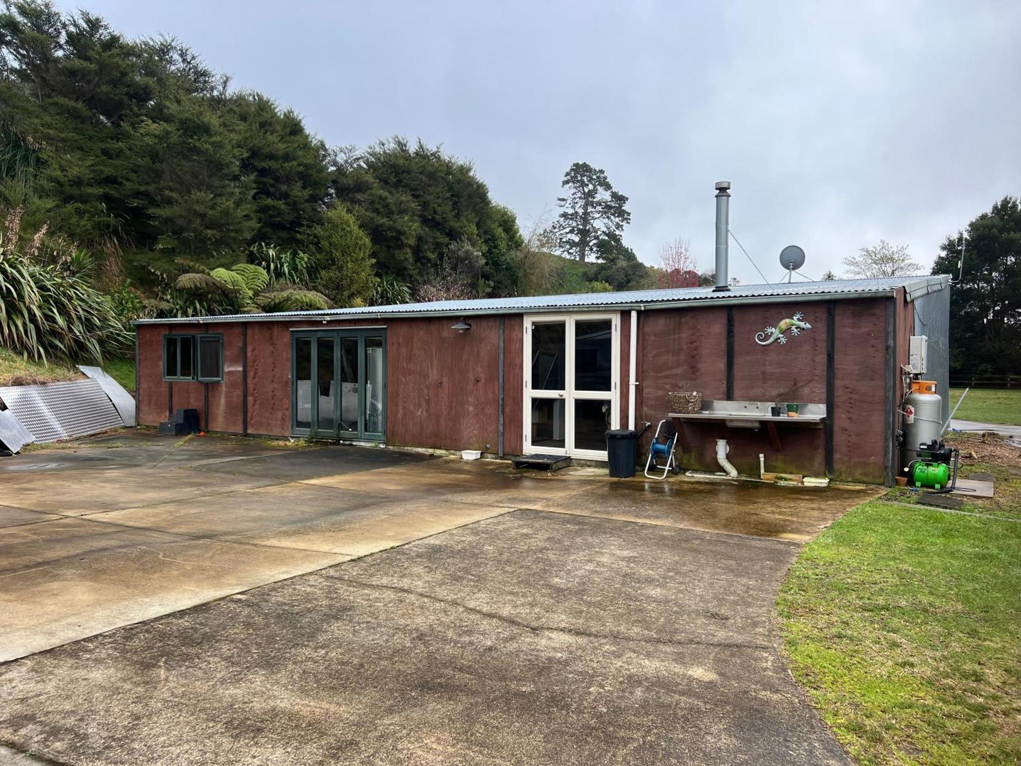 Self Contained Open Shed Space Wainui  Bagian luar foto