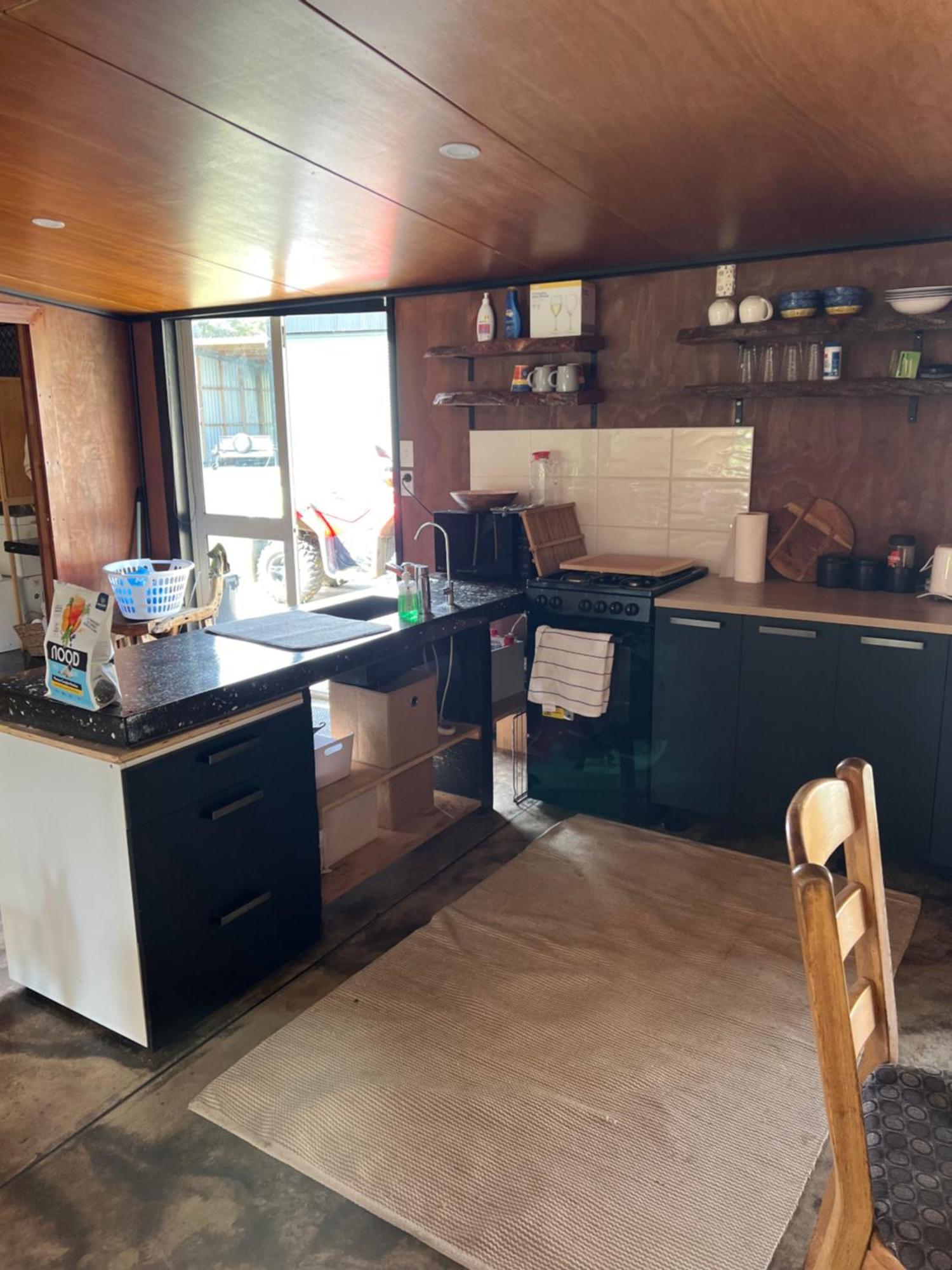 Self Contained Open Shed Space Wainui  Bagian luar foto